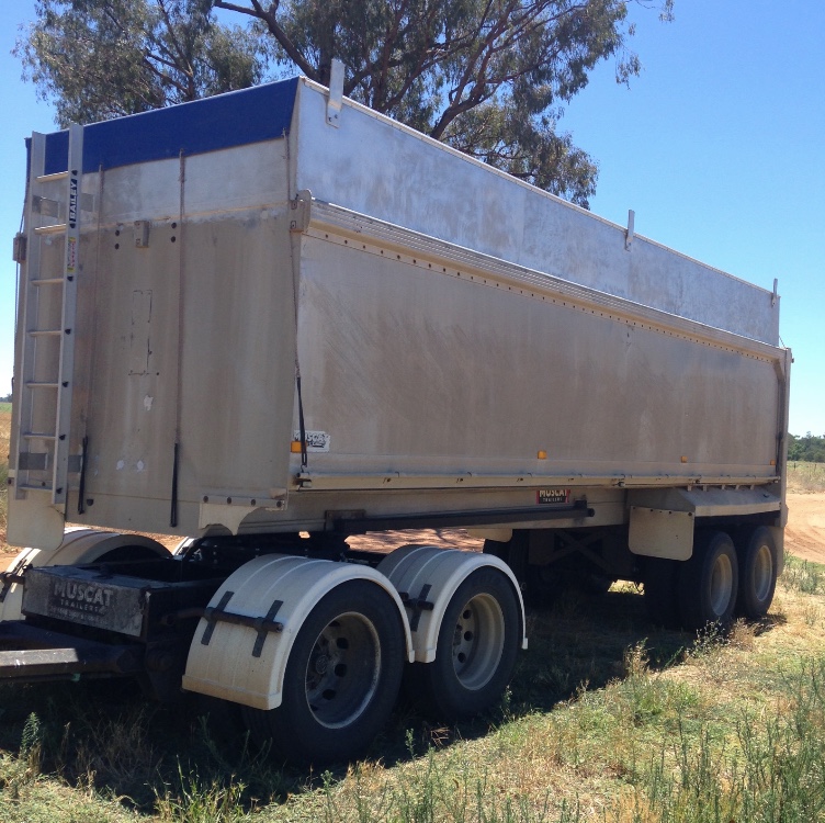 Muscat Quad Dog 26ft Trucks & Trailers Truck and Dog